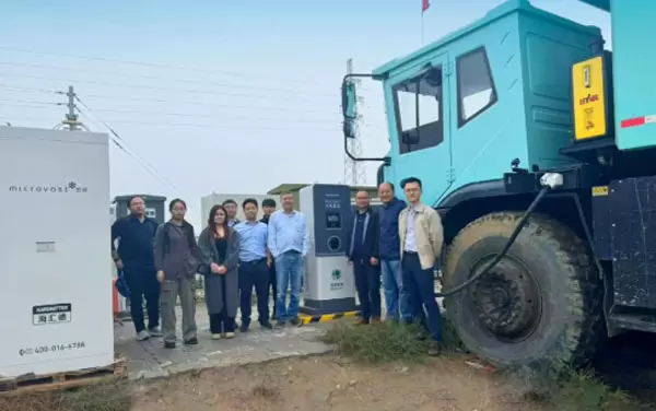 تتعاون شركة UCHEN New Energy مع State Grid لبناء محطة عرض شحن بمستوى مدفع واحد ميجاوات